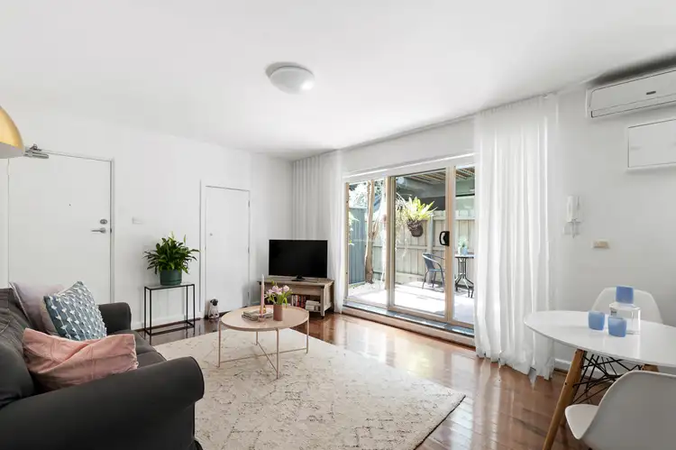 Third view of Homely apartment listing, 2/39 Park Street, Hawthorn VIC 3122
