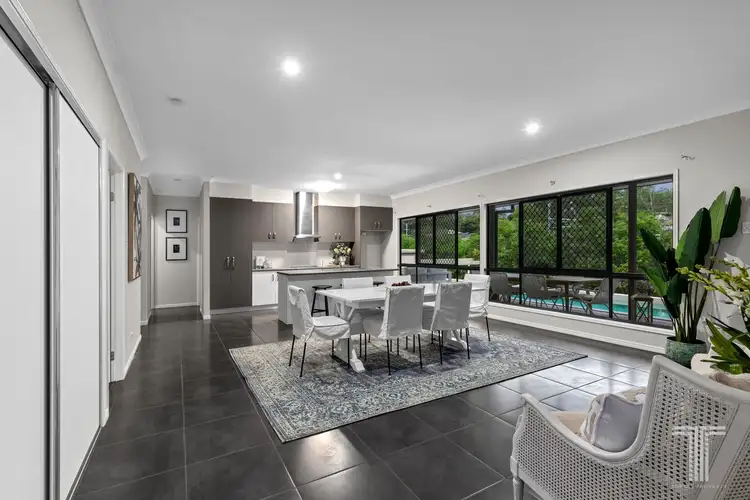 6 Foxmont Drive, Carina QLD 4152