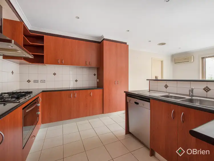 Fourth view of Homely house listing, 8 Prime Court, Berwick VIC 3806