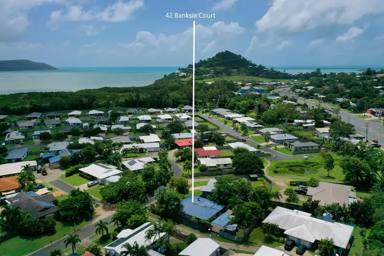 42 Banksia Court, Cannonvale QLD 4802