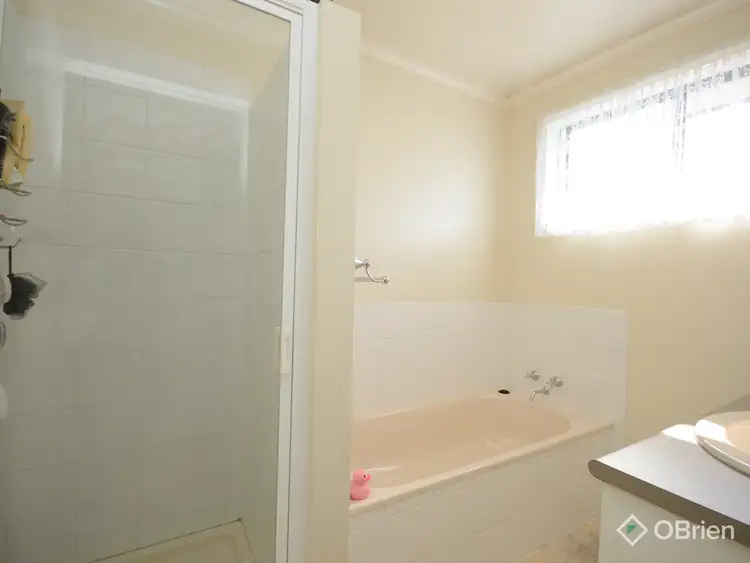 Seventh view of Homely house listing, 10 Lindsay Court, Wy Yung VIC 3875