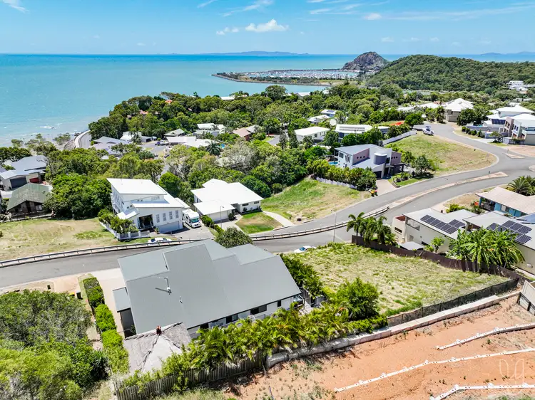 Second view of Homely house listing, 33 Bayview Drive, Lammermoor QLD 4703