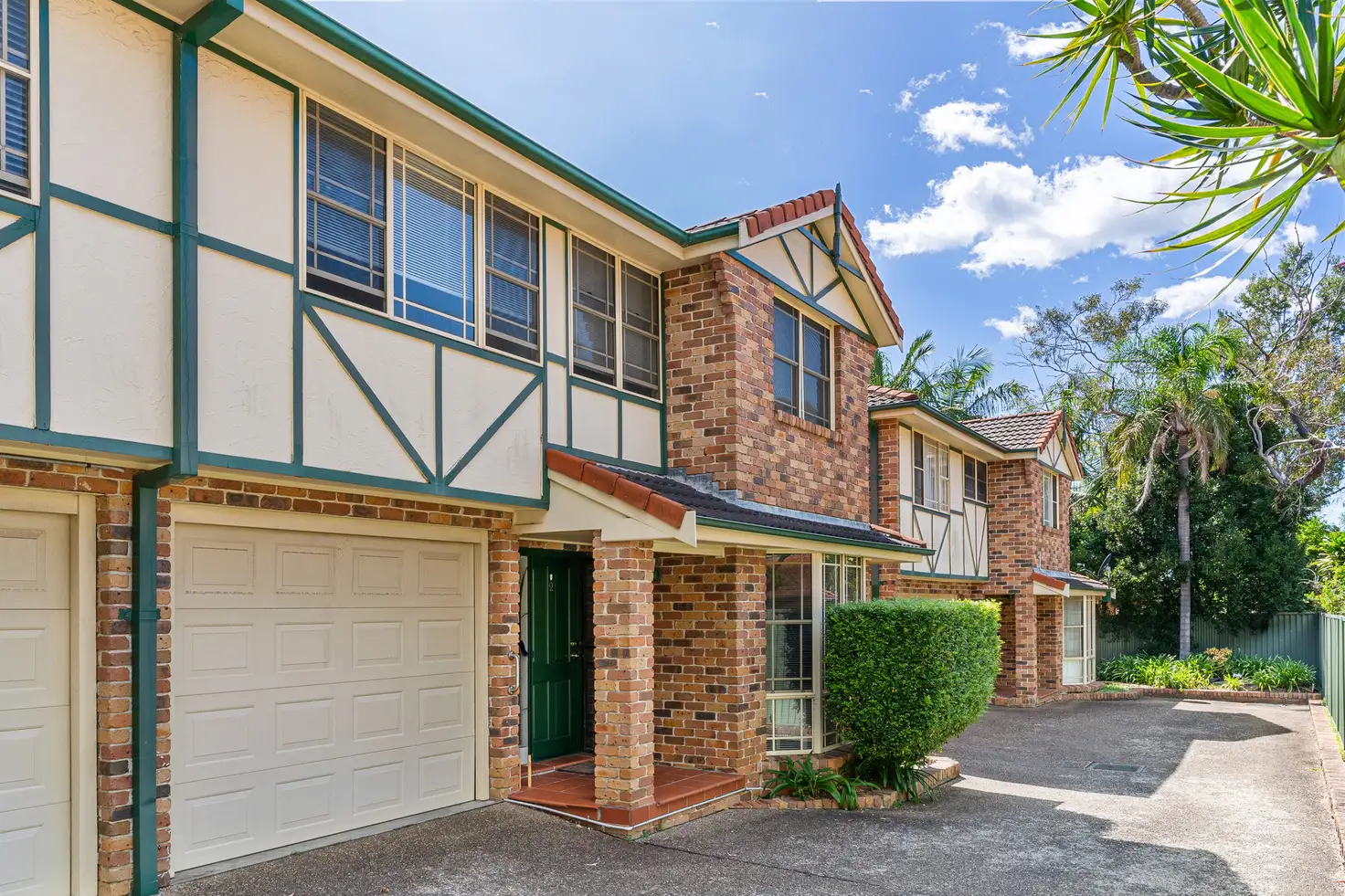 Main view of Homely townhouse listing, 2/10 Chapman Street, Gymea NSW 2227