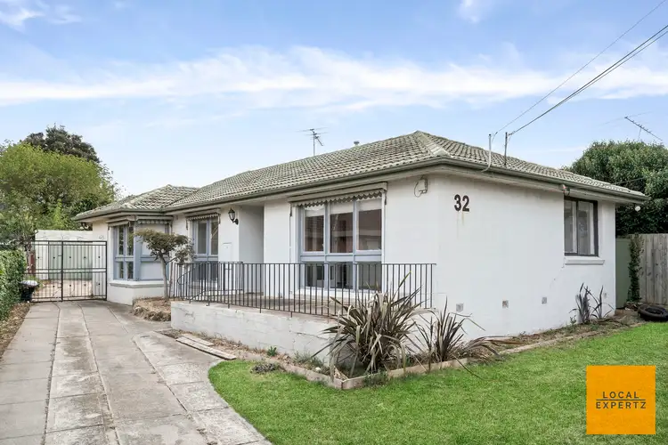 32 Quail Crescent, Melton VIC 3337