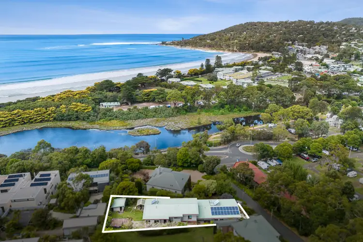 2 Waverley Avenue, Lorne VIC 3232