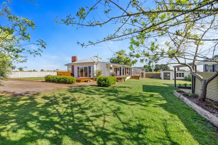 30 Sullivans Road, Millbrook VIC 3352