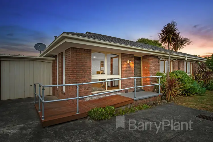 Main view of Homely unit listing, 2/24 Cullis Parade, Bayswater VIC 3153