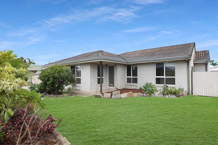 17 Nelson Street, Sandstone Point QLD 4511