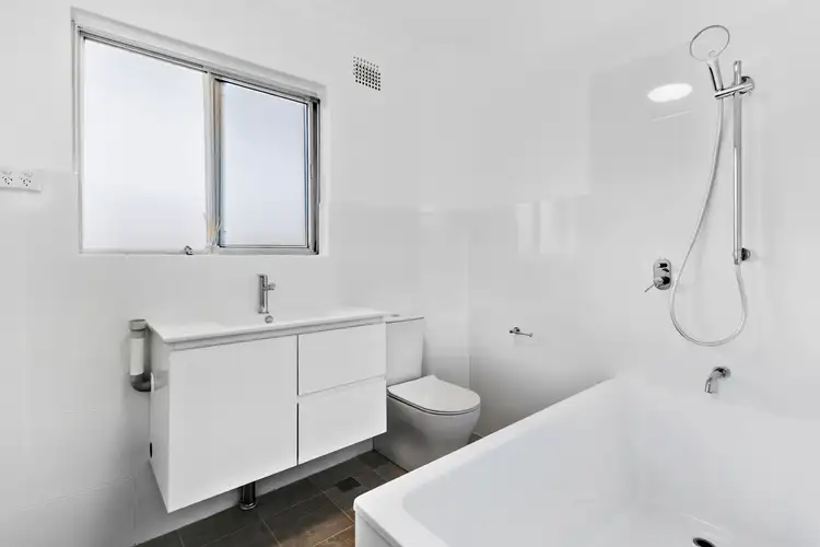 Sixth view of Homely unit listing, 8/154 Princes Highway, Fairy Meadow NSW 2519