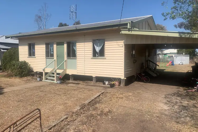 102 Bunya Street, Dalby QLD 4405