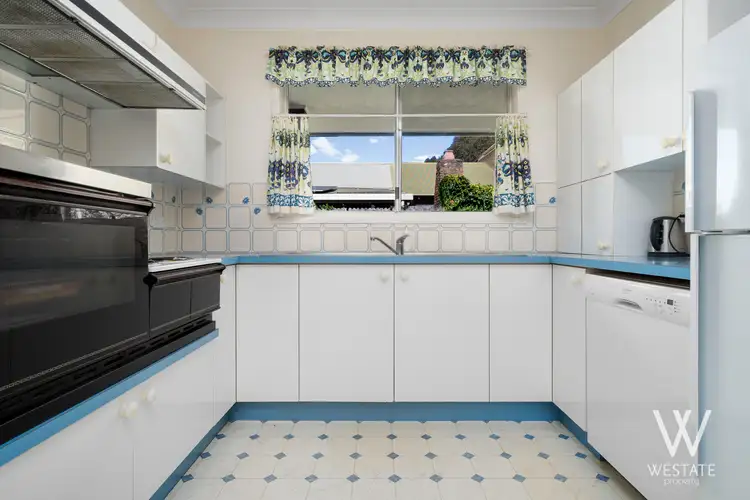 Fifth view of Homely house listing, 10 Cardew Close, Bathurst NSW 2795