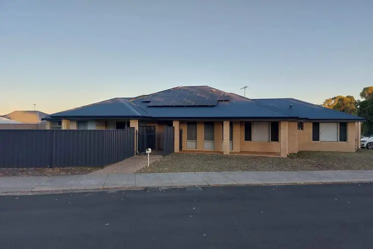 15 Melaleuca Drive, College Grove WA 6230