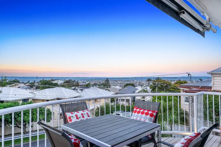 32 Benalla Street, Manly QLD 4179