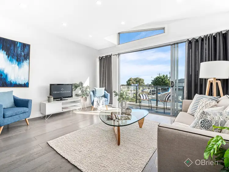 2/151 Hall Road, Carrum Downs VIC 3201