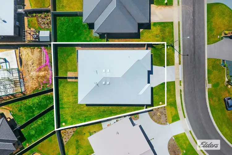 2/11 Wagtail Crescent, Batehaven NSW 2536