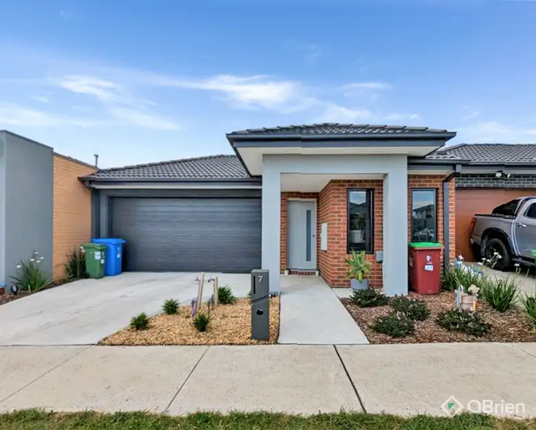 Main view of Homely house listing, 7 Scotland Circuit, Cranbourne West VIC 3977
