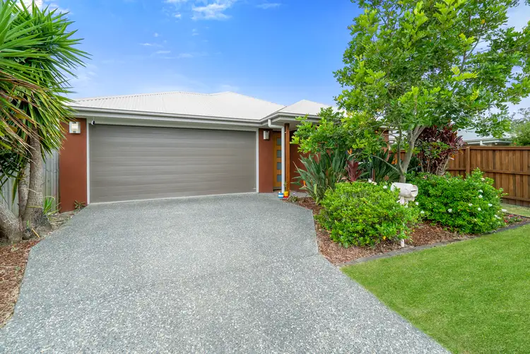 16 Hollyoak Crescent, Pimpama QLD 4209