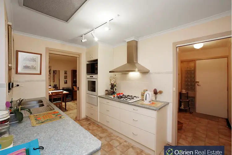 Second view of Homely house listing, 2 Fitzroy Court, Endeavour Hills VIC 3802