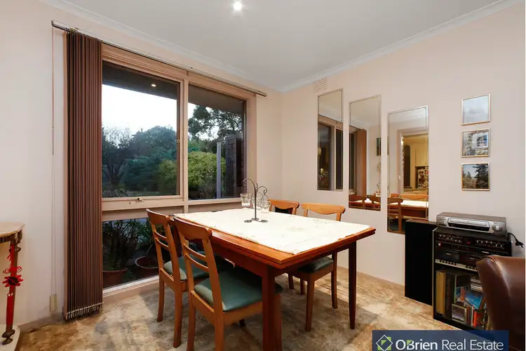 Fourth view of Homely house listing, 2 Fitzroy Court, Endeavour Hills VIC 3802