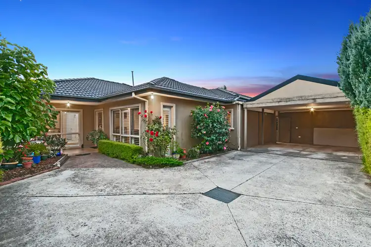2/10 Aubrey Grove, Boronia VIC 3155