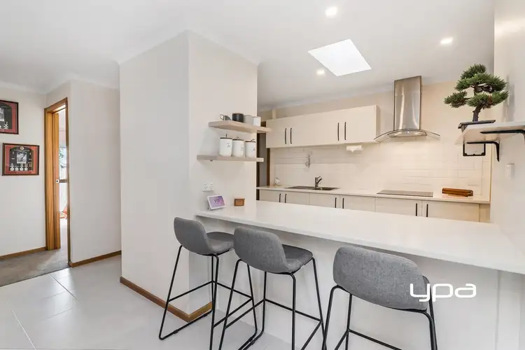Third view of Homely house listing, 6 Hobson Court, Sunbury VIC 3429