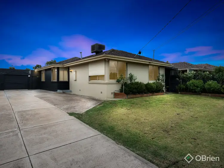 13 Braeswood Road, Kings Park VIC 3021