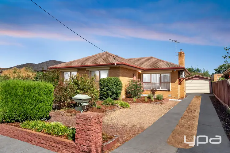 15 Angus Street, Hadfield VIC 3046