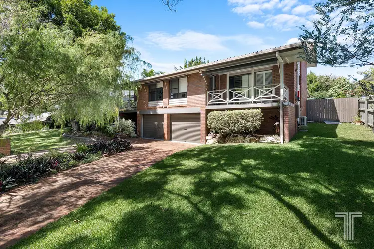 16 Kidwelly Street, Carindale QLD 4152