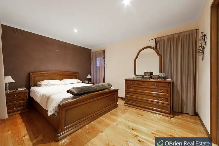 Fifth view of Homely house listing, 1 Stephens Close, Endeavour Hills VIC 3802