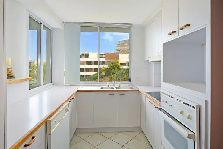 Sixth view of Homely unit listing, 2/17 Canberra Terrace, Kings Beach QLD 4551