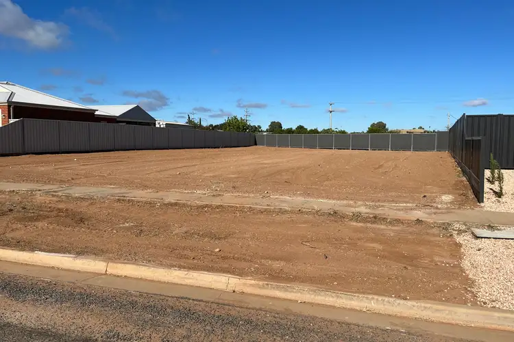 18 Tayla Court, Euston NSW 2737