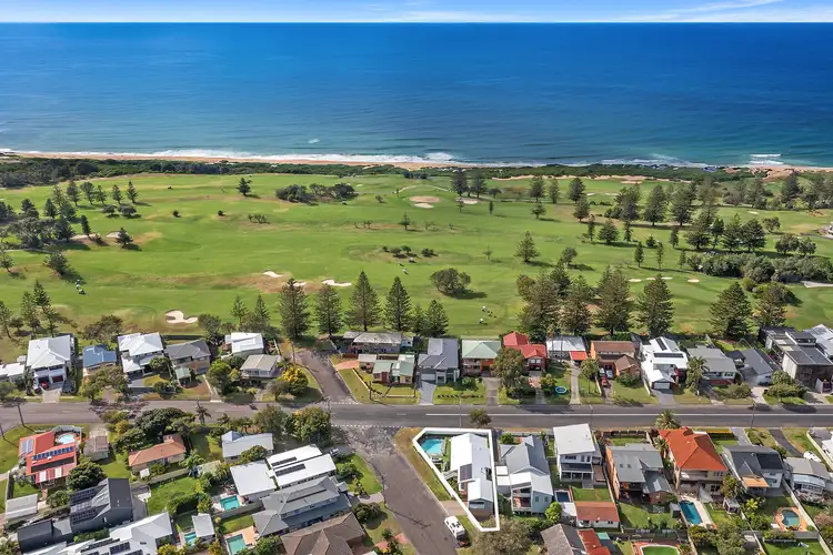 Fourth view of Homely house listing, 39 Waterview Street, Shelly Beach NSW 2261