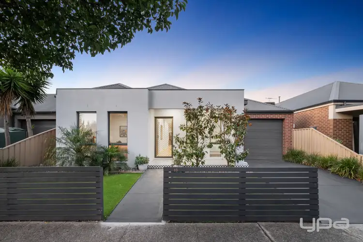 10 Parsley Street, Caroline Springs VIC 3023