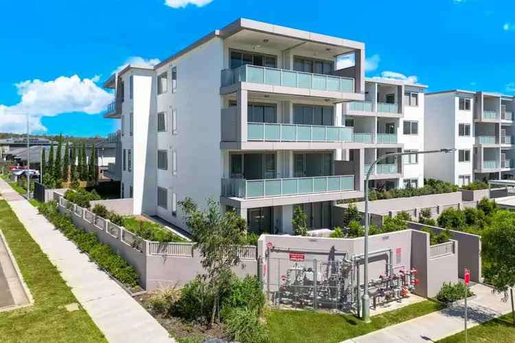13/5 Drinkwater Lane, Edmondson Park NSW 2174