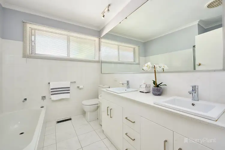 Fifth view of Homely house listing, 11 Marna Court, Noble Park VIC 3174
