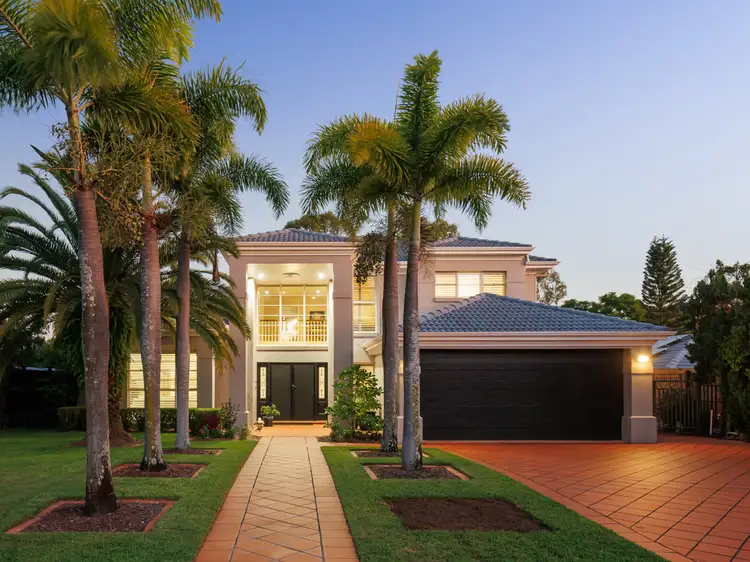 19 McConnell Crescent, Brookfield QLD 4069