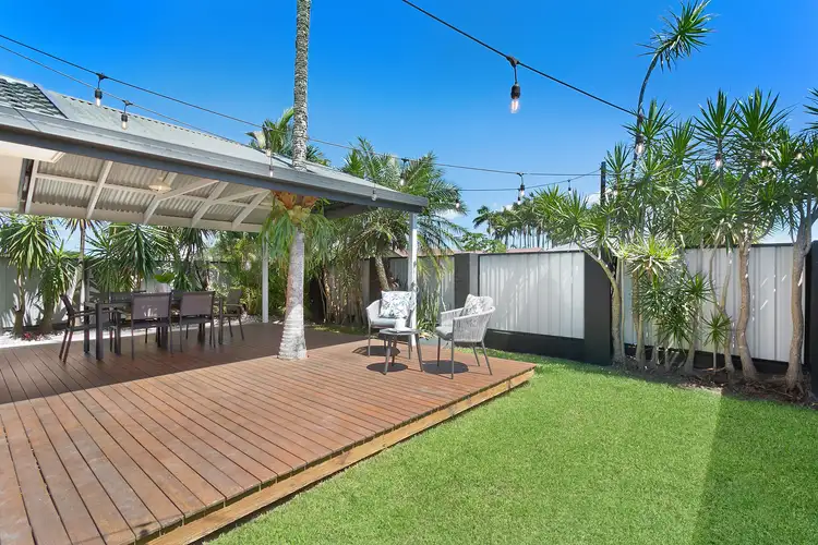 Fifth view of Homely semi-detached listing, 1/23 Walnut Street, Elanora QLD 4221
