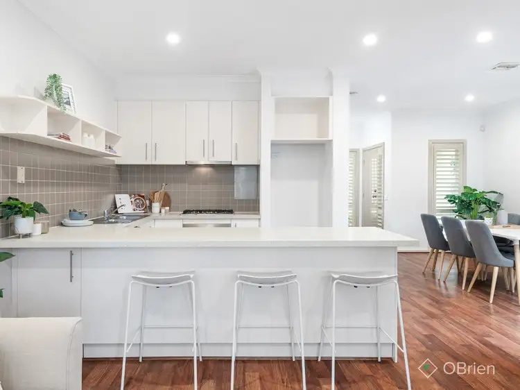 Main view of Homely townhouse listing, 5/2 Coventry Drive, Sandhurst VIC 3977