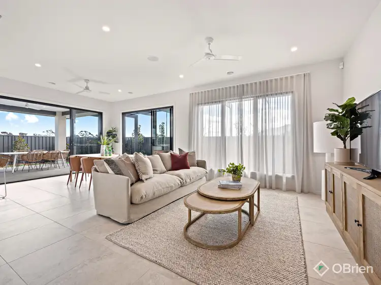 17 Arcola Street, Clyde North VIC 3978