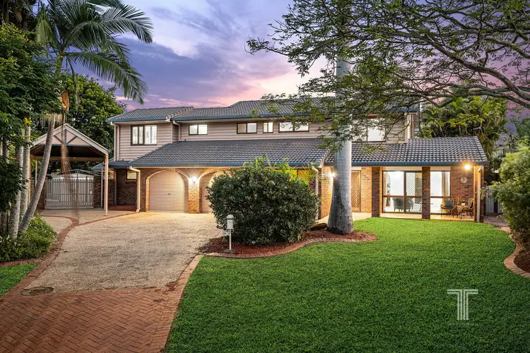 19 Mindip Court, Carindale QLD 4152