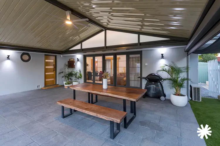 Fifth view of Homely house listing, 1/25 Pitt Street, St James WA 6102