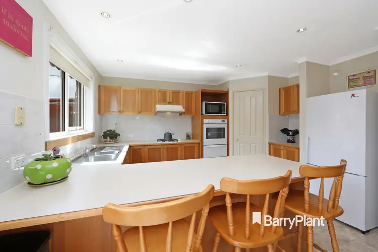 2/8 Poplar Close, Rowville VIC 3178