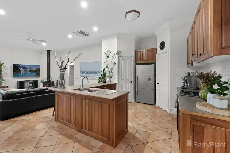 Sixth view of Homely house listing, 133 Montbrae Circuit, Narre Warren North VIC 3804