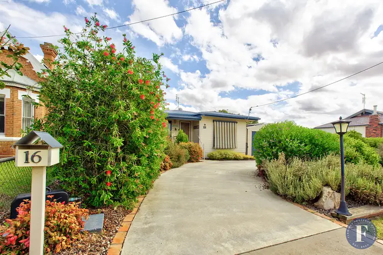 16 Queen Street, Cootamundra NSW 2590