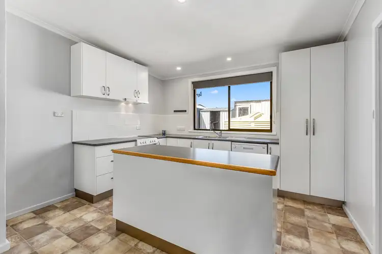 Fourth view of Homely house listing, 7 Mitchell Avenue, Nelson VIC 3292