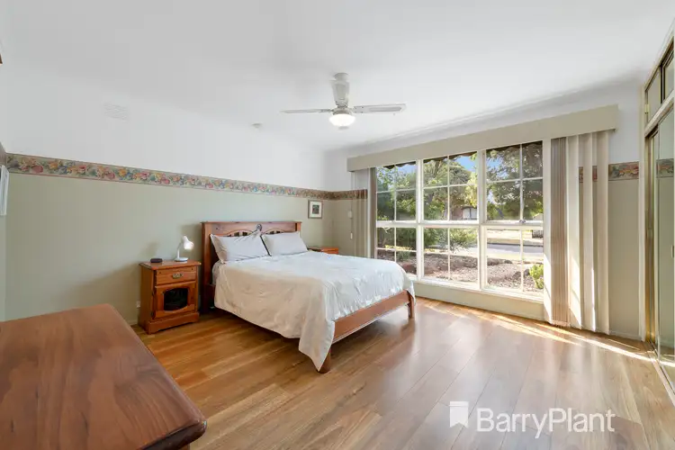Fifth view of Homely house listing, 5 Linlithgow Way, Melton West VIC 3337