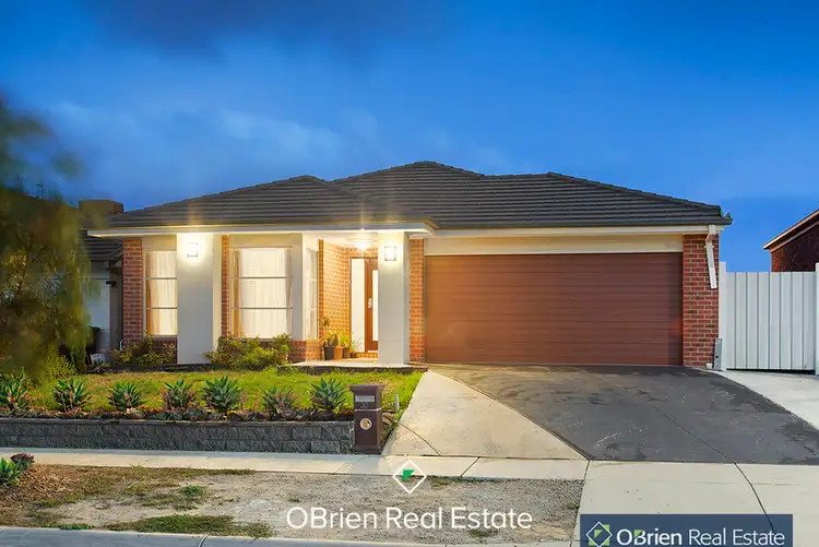 30 Stanford Street, Cranbourne West VIC 3977