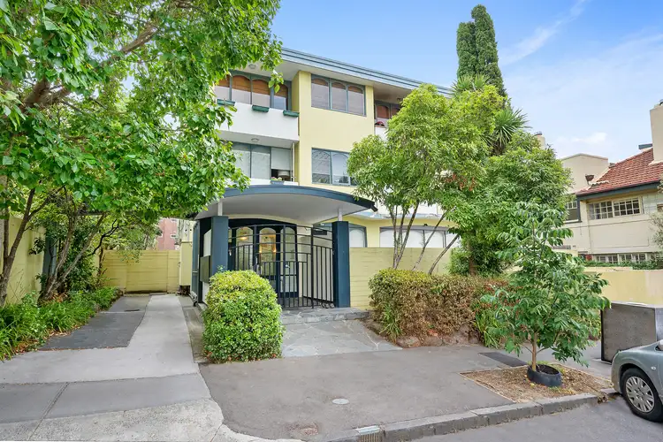 17/1 Acland Street, St Kilda VIC 3182