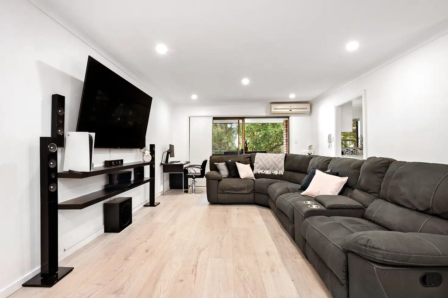 Main view of Homely unit listing, 47/87-89 Flora Street, Sutherland NSW 2232