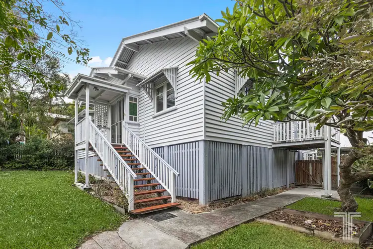 32 Leigh Street, Coorparoo QLD 4151